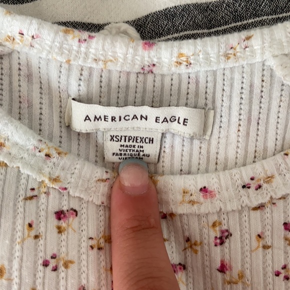 Flower T Shirt. - Picture 2 of 3